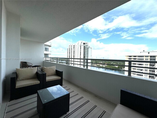 Building Photo - 5555 Collins Ave