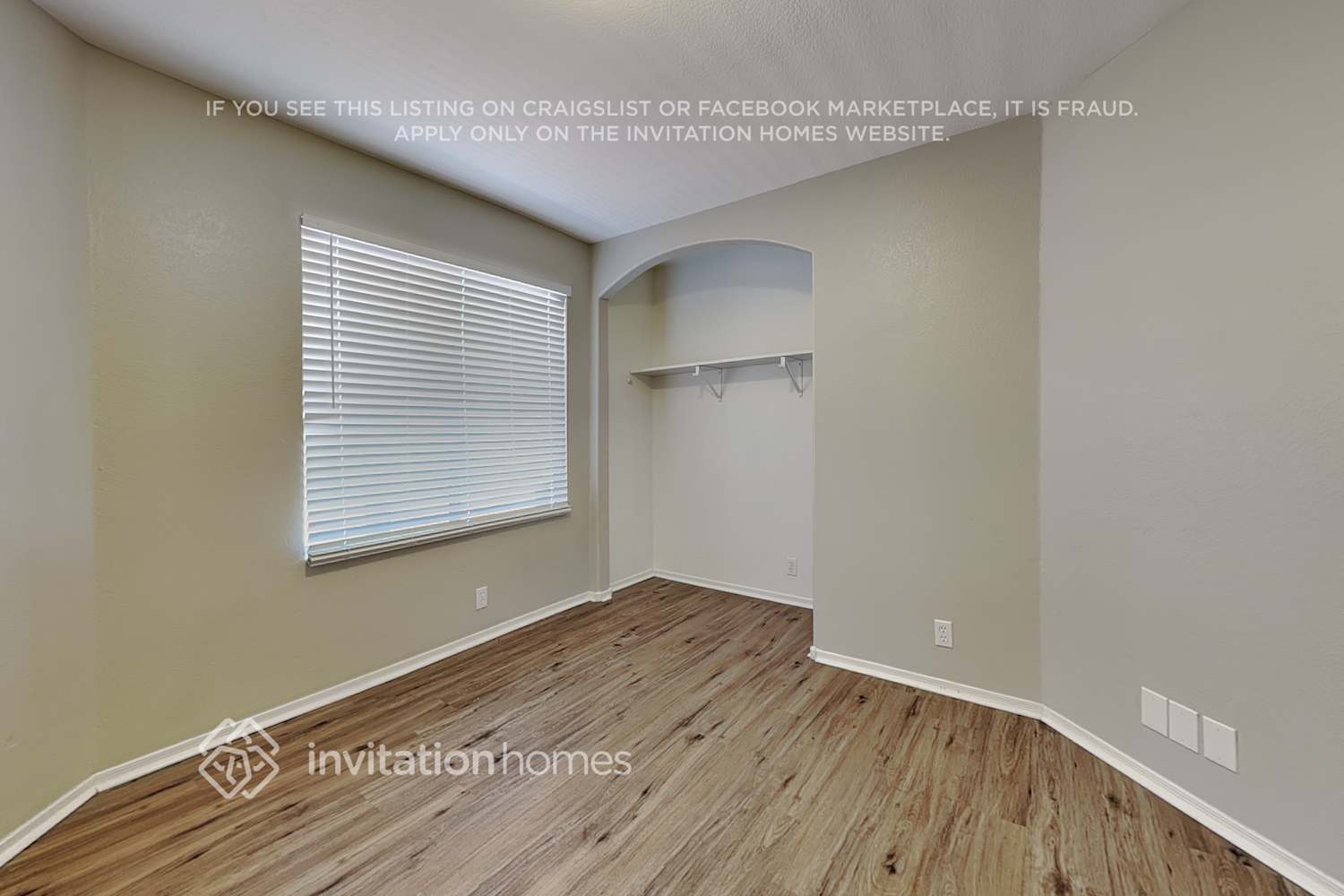 Building Photo - 11007 N 59th Dr