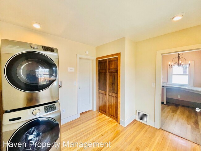 Building Photo - 2 br, 1 bath House - 5310 33rd Ave S