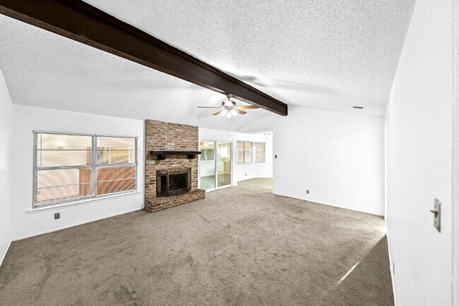 Building Photo - MINUTES FROM LACKLAND, MILES FROM BORING