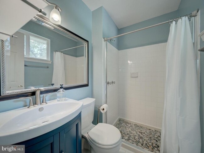 Building Photo - 8606 London Ct