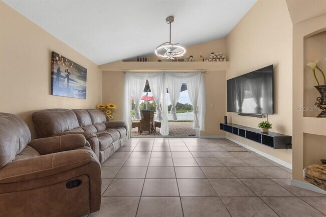 Building Photo - 2438 Brewerton Ln