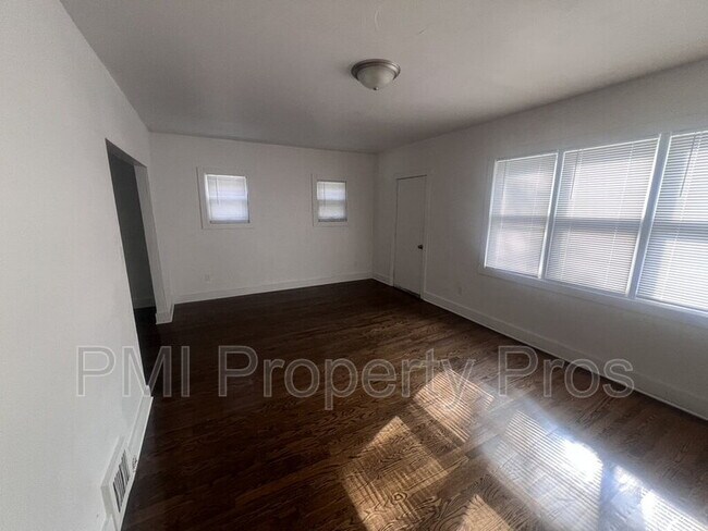 Building Photo - 3138 N 11th St