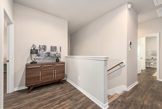 Building Photo - 2847 Papa Bear Dr