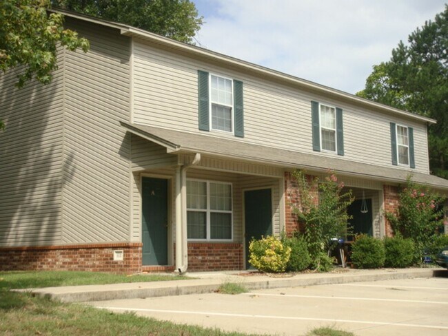 Primary Photo - 612 N Detroit Ave