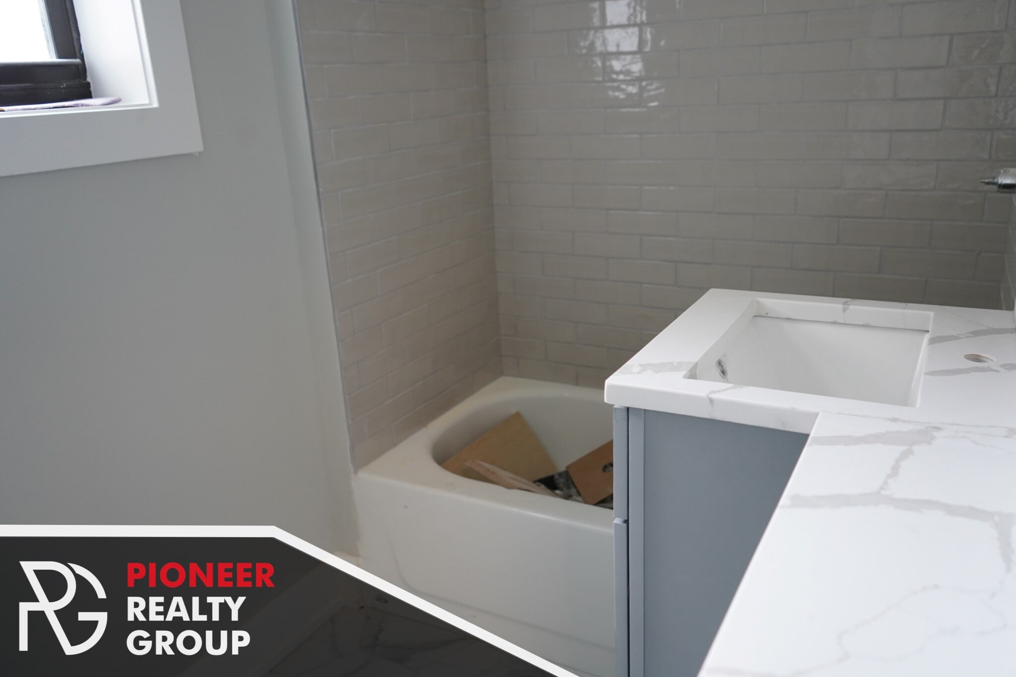 Building Photo - 503 W Belmont Ave