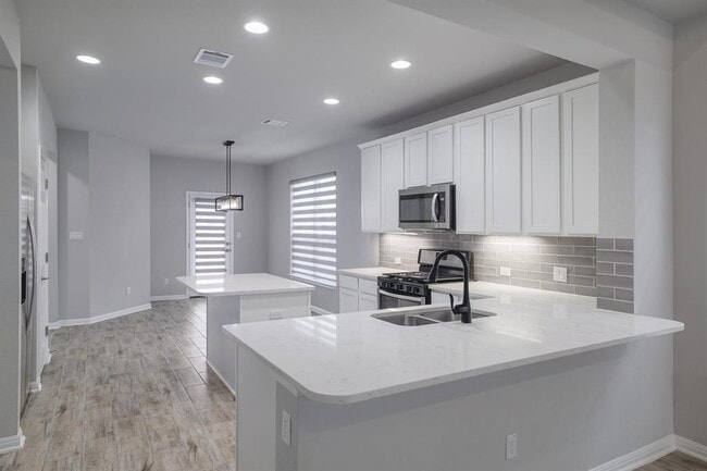 Building Photo - 4001 Birdwatch Loop