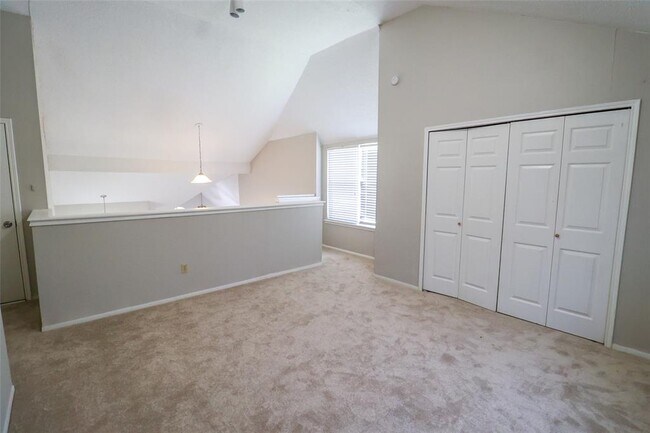 Building Photo - 1546 Ridgebriar Dr
