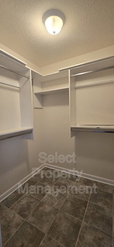 Building Photo - 2515 Grassy Creek Run