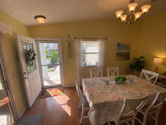 Building Photo - Location, Location, Location - ANNUAL LEASE in the Village of Belvedere