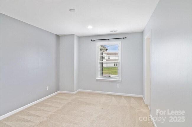 Building Photo - 4029 Spring Garden St