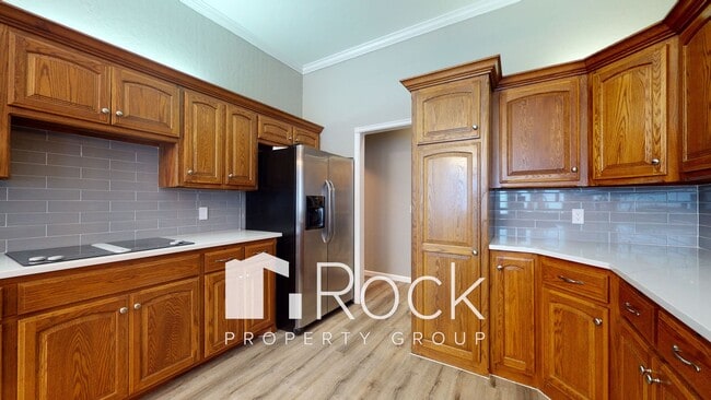 Building Photo - Need space? Take a look at this 4 Bedroom/4.5 Bathroom Home in SW Edmond! *HALF OFF 1st Month's R...