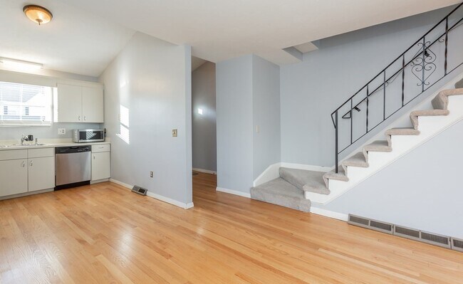 Building Photo - 9 Quincy Way