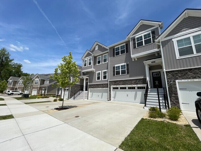 Building Photo - Heron | 3 Bed 2.5 Bath | Garage | 1800 sf | from $2759 All-Inclusive Rent Pricing | 6, 7, 8, 9, 1...