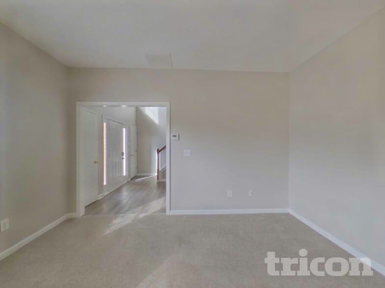 Building Photo - 5774 Broadleaf Way