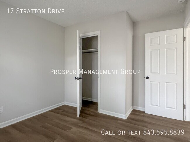 Building Photo - 17 Stratton Dr