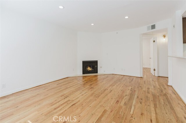 Building Photo - 1116 E Palmer Ave