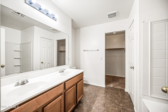 Building Photo - 7026 Cesar St