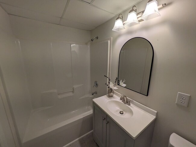 Building Photo - 2251 Nettlebrook Dr
