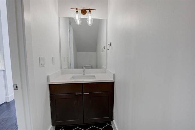 Building Photo - 5837 Dolores St