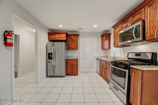 Building Photo - 291 Plum Dr