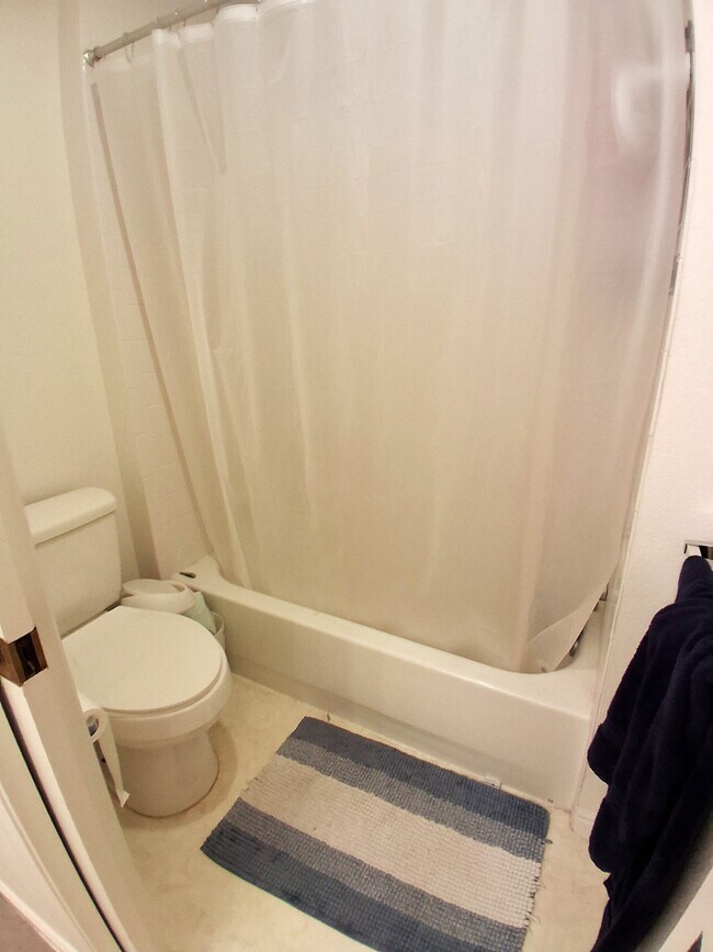 Building Photo - 146 W 1230 N St