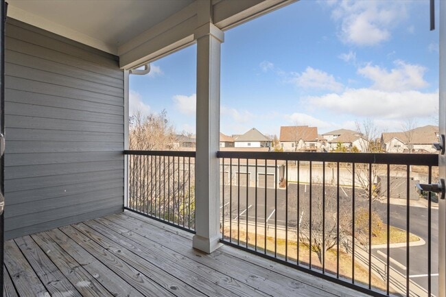 B1 - 2 Bed / 2 Bath - 967 Sq.Ft. - Fountains at Meadow Wood