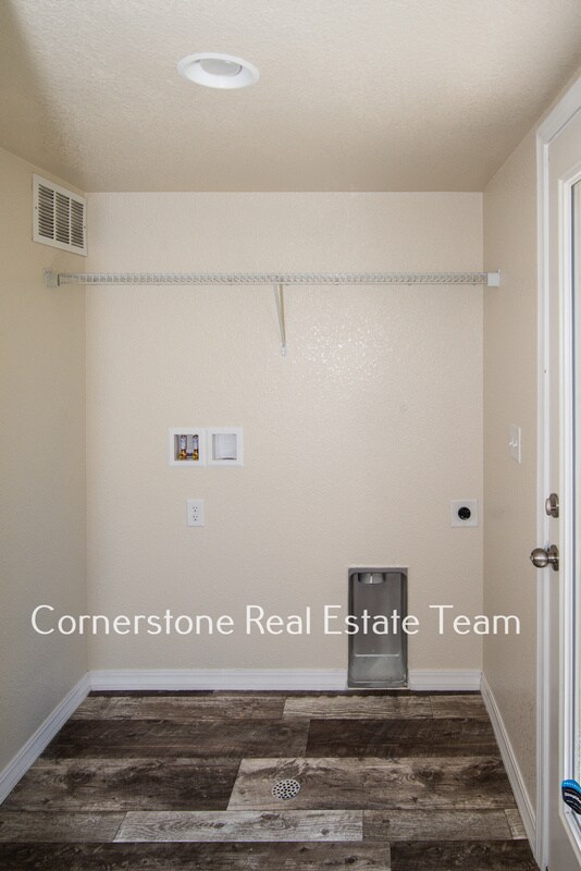 Building Photo - 855 Endeavor Wy