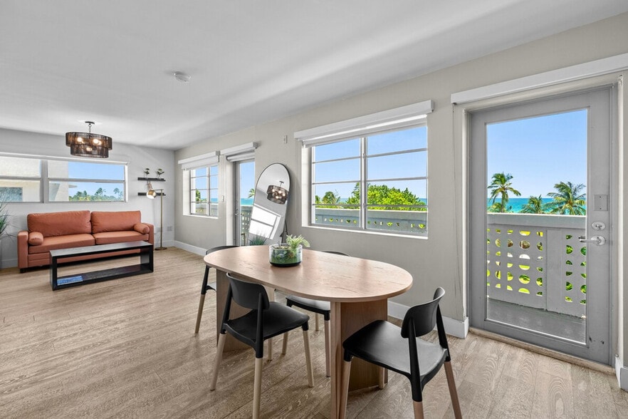 Building Photo - 1036 Ocean Dr
