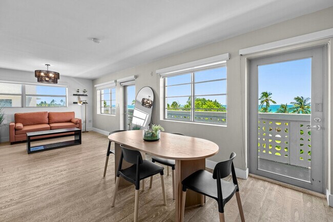 Building Photo - 1024 Ocean Dr