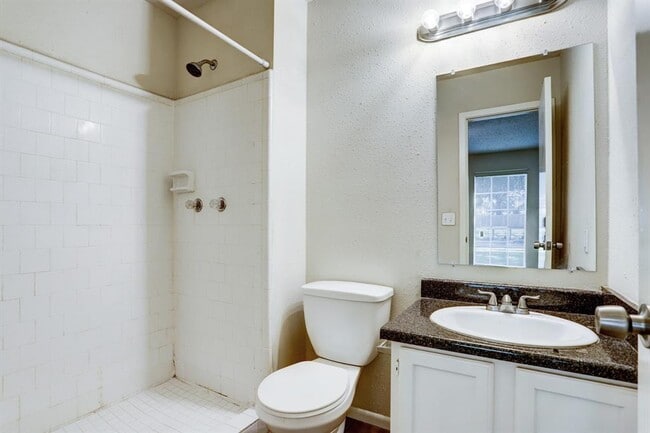Building Photo - 6730 Prairie Village Dr