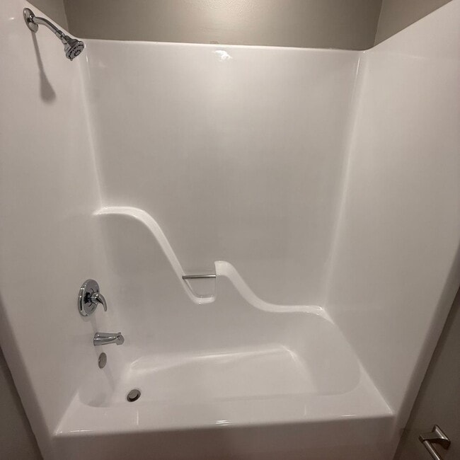 Building Photo - remodeled 3 bedroom 2 bathroom home