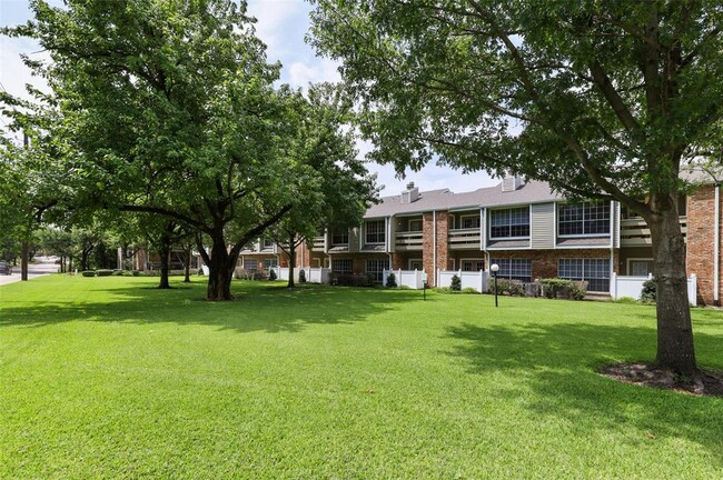 Building Photo - 8555 Fair Oaks Crossing