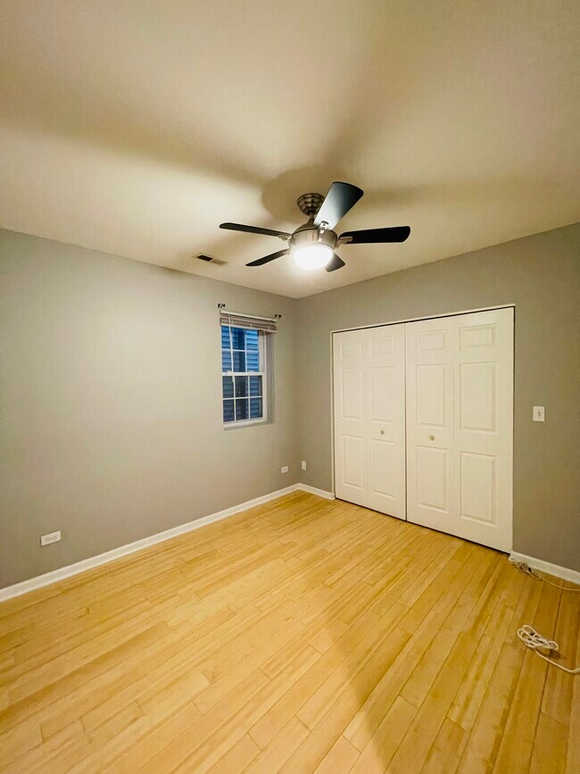 Building Photo - 3710 S Emerald Ave