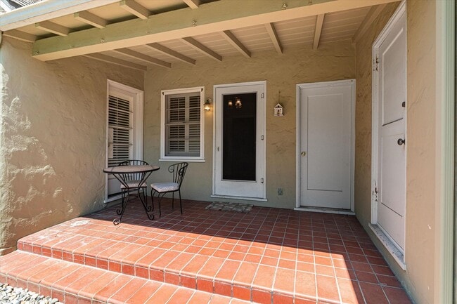 Building Photo - Charming Home in San Jose!
