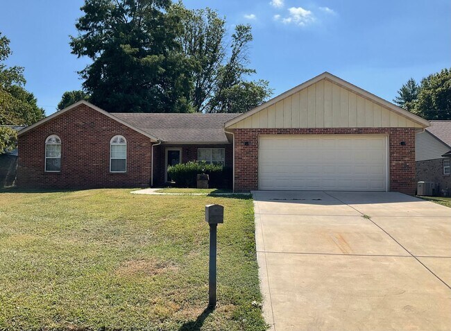 Primary Photo - 1829 Spruce Hill Dr