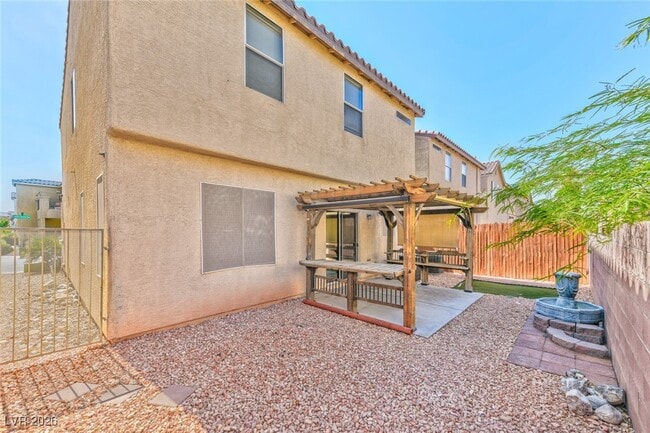 Building Photo - 7480 Decoro St