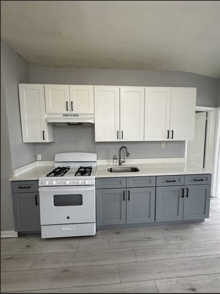 Unit 2F - 344 Virginia Ave