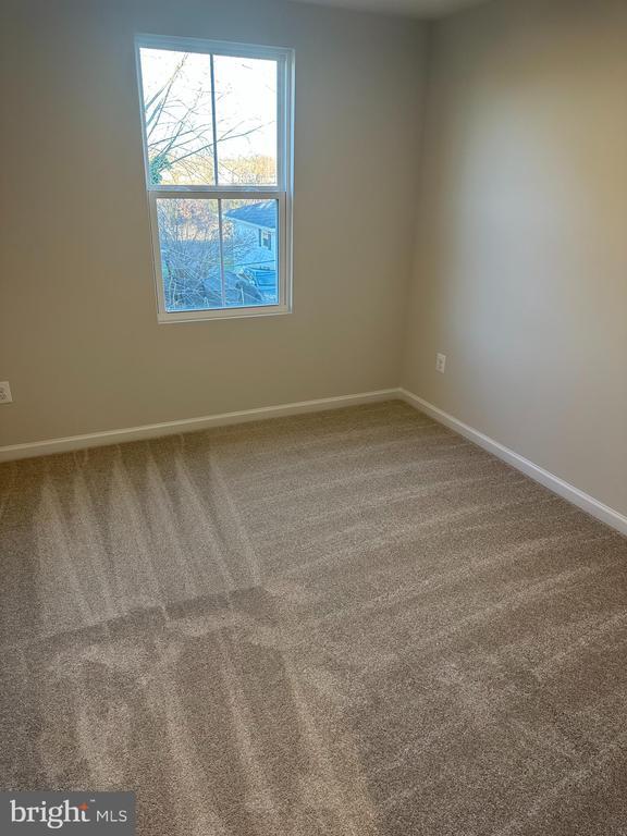 Building Photo - 645 Laurelwood Cir