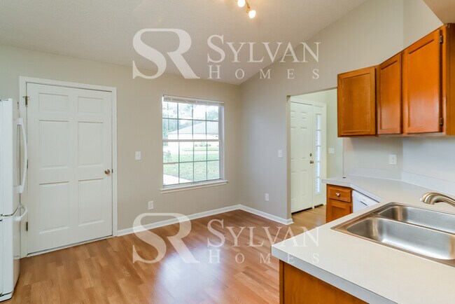 Building Photo - 2779 Rochford Ln E