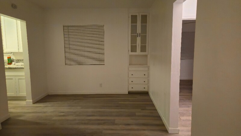 Building Photo - 725 31st St