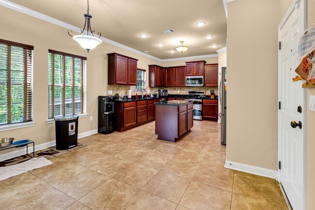 Building Photo - 4558 Hermosa Rd