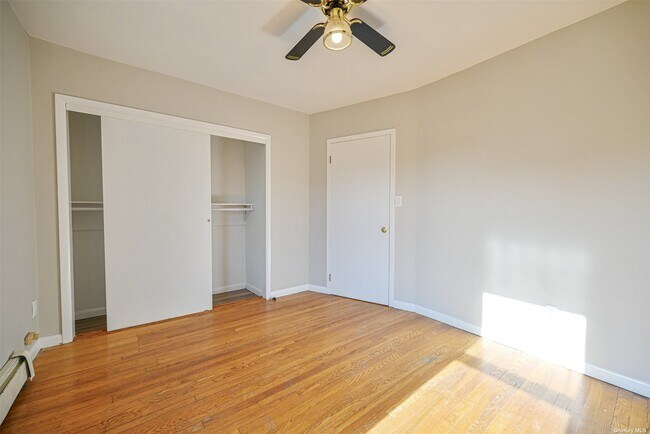 Building Photo - 72 5th Ave