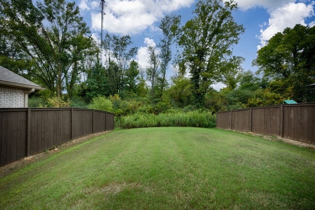 Building Photo - 3 Bedroom House in East Limestone