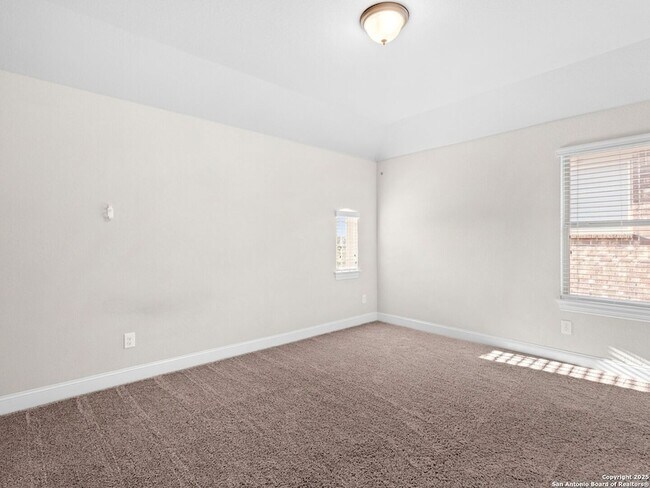 Building Photo - 1714 Kosmas Dr