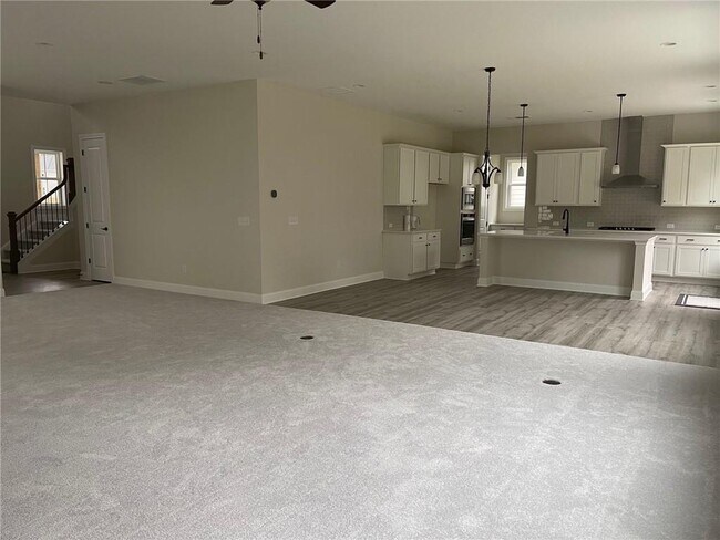 Building Photo - 3750 Crestland Ln