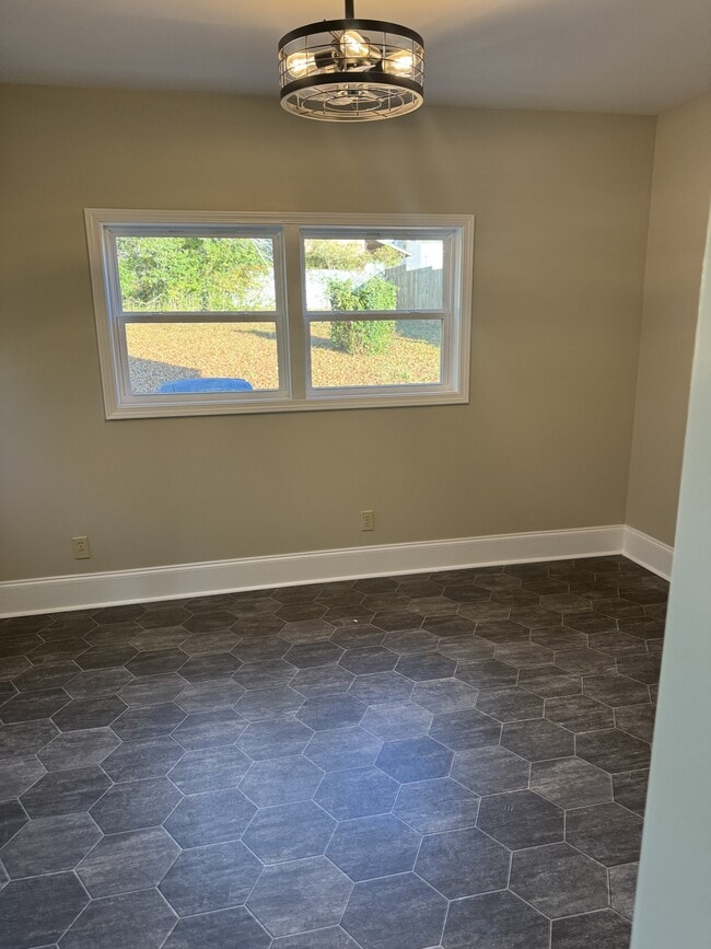 Building Photo - 221 Briggs Ave