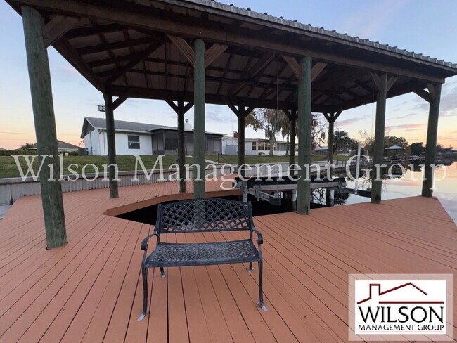 Building Photo - 1420 Flamingo Dr