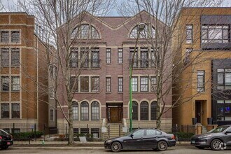 Building Photo - 1221 N Paulina St