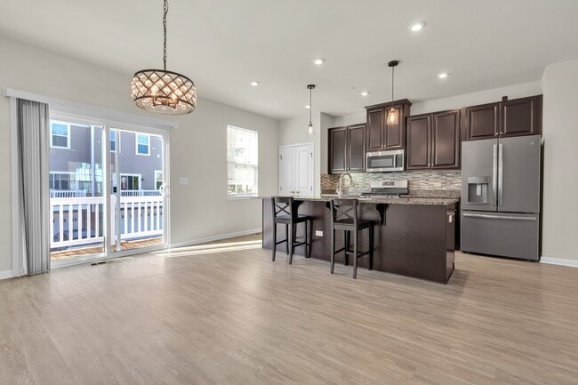 Building Photo - 773 Rockwell Ln